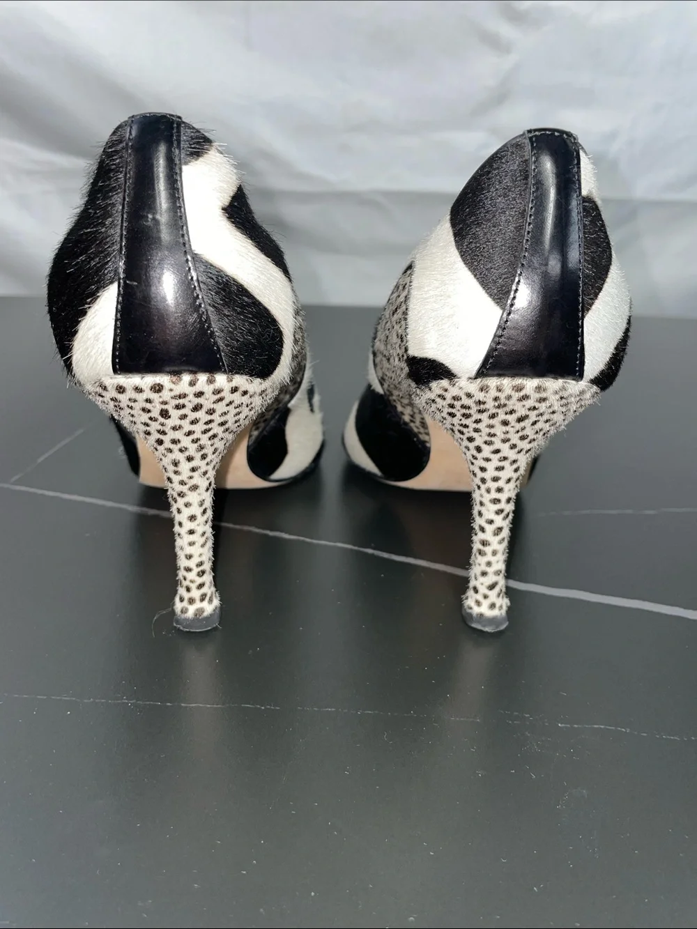 MANOLO BLAHNIK COW PRINT PONY HAIR PUMPS FTL-08-196
